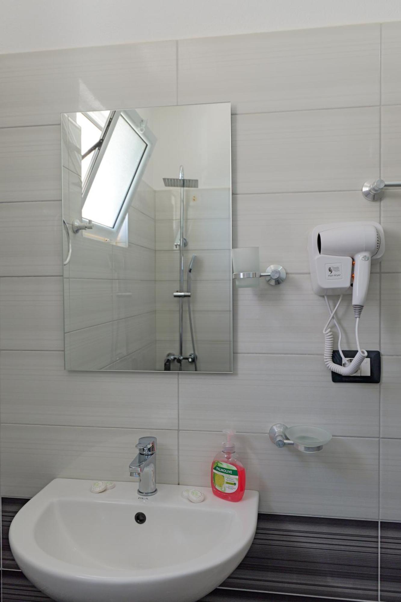 Livia'S Guesthouse Ksamil Zewnętrze zdjęcie