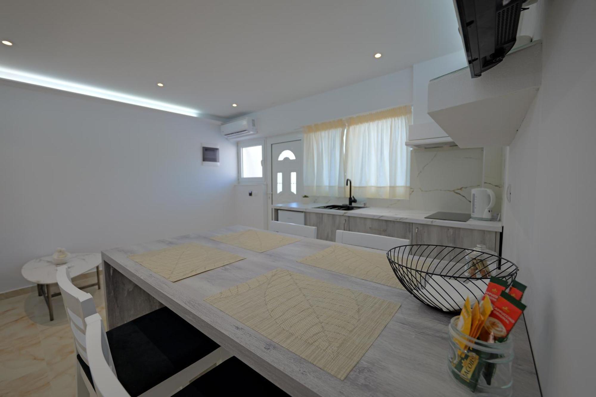 Livia'S Guesthouse Ksamil Zewnętrze zdjęcie
